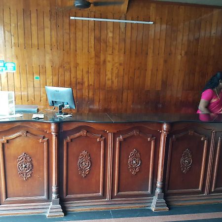 Hotel Boban Plaza Thiruvananthapuram Buitenkant foto