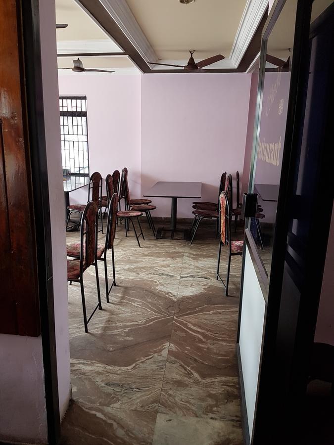 Hotel Boban Plaza Thiruvananthapuram Buitenkant foto