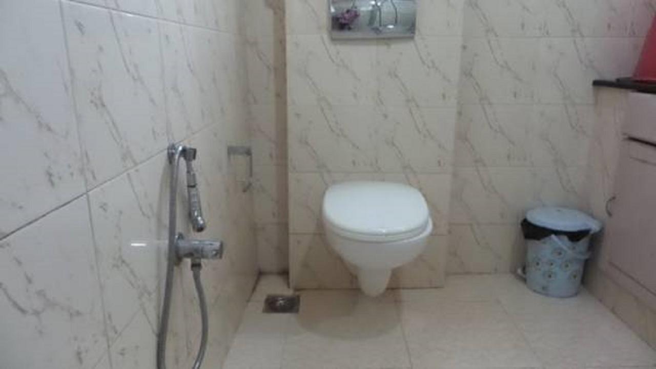 Hotel Boban Plaza Thiruvananthapuram Buitenkant foto